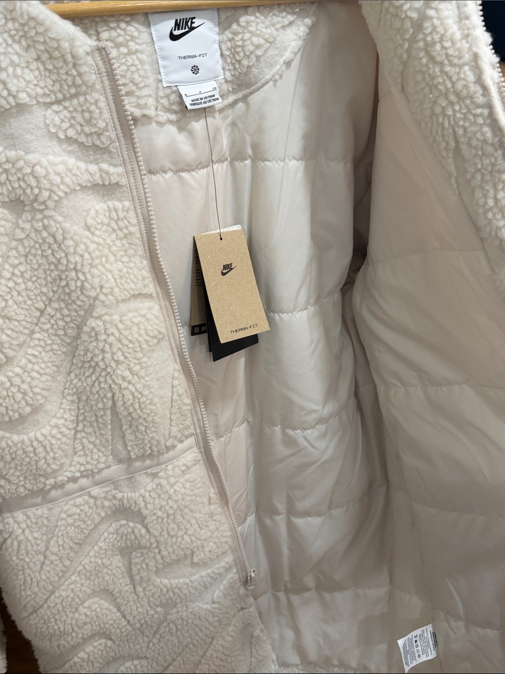 Nike Cream Sherpa Zip-Front Jacket size - S *Brand New* smoke free environment - Picture 6 of 11